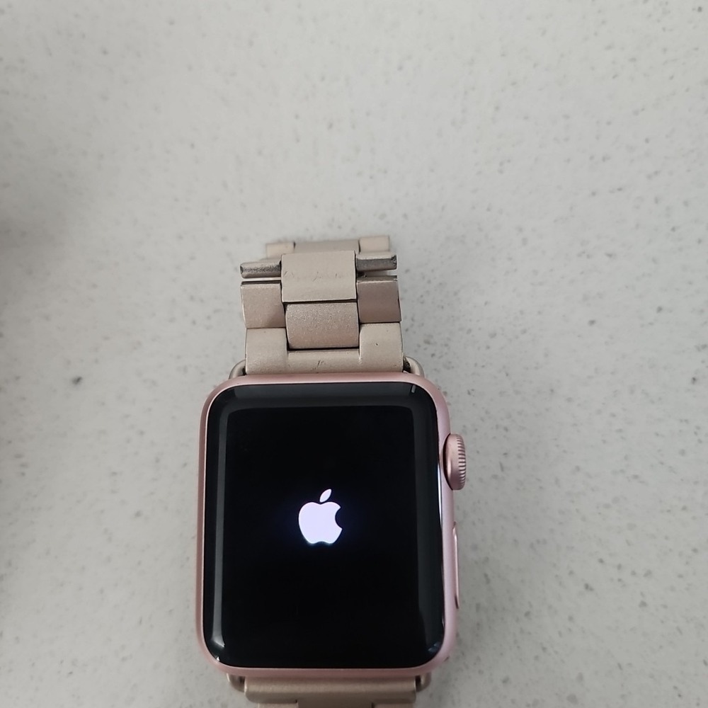 apple watch series 1 38 mm Aluminum Case - Picture 3 of 9